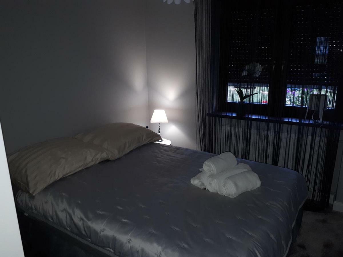 Apartamenty Centrum- Kochanowskiego -Dawniej Two-Bedroom Apartment Zielona Góra Eksteriør bilde